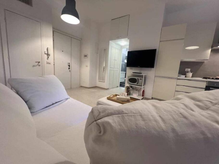 Modern Apartment In Monteverde โรม ภายนอก รูปภาพ